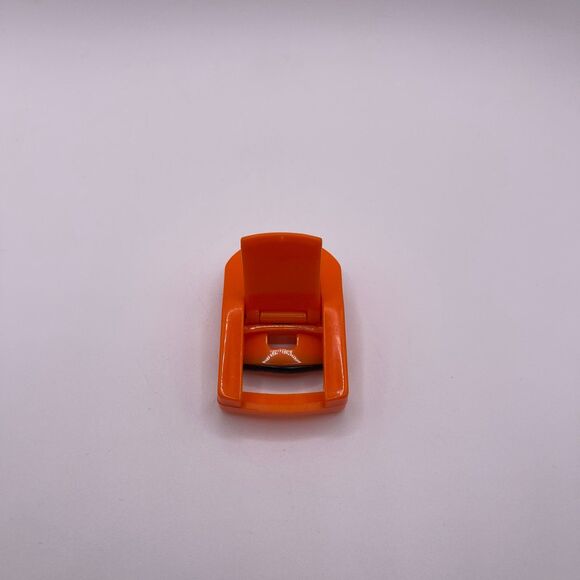 Iconikal Travel Size Orange Eyelash Curler - Picture 6 of 6
